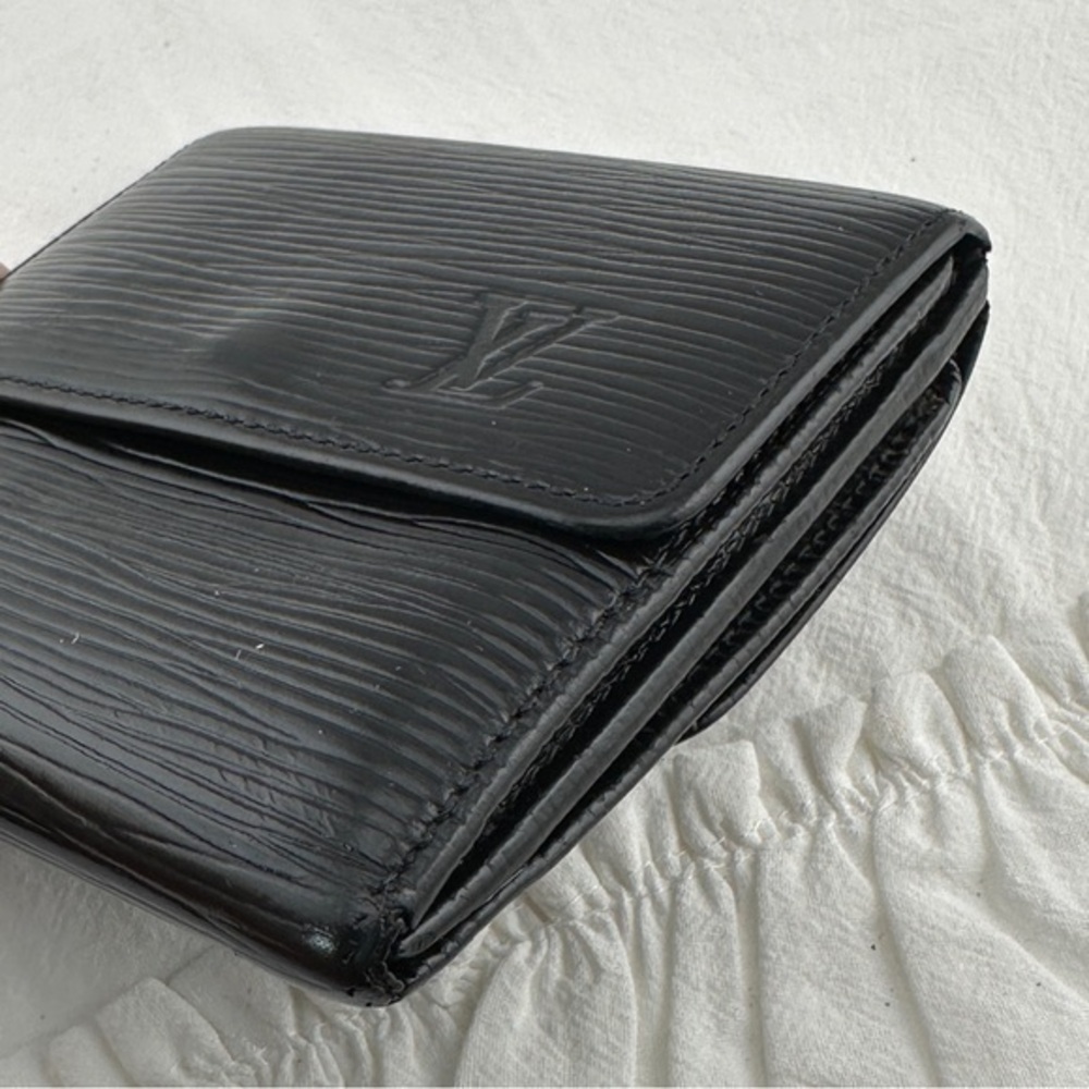 AUTHENTIC Louis Vuitton Marco Wallet. Black. - Picture 15 of 16